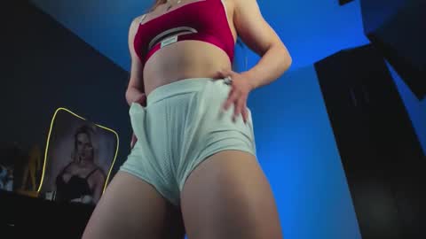 Dana online show from November 8, 2:11 pm