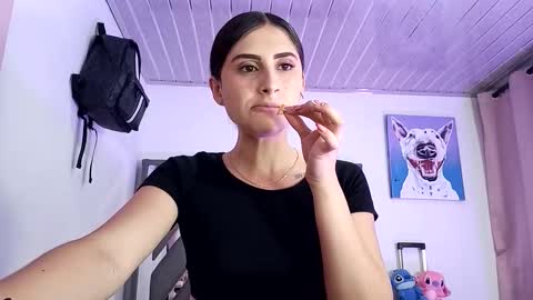 Danella Houston online show from February 17, 11:11 pm