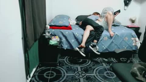 dani y jocelyn online show from March 5, 11:00 pm