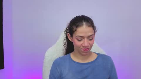 daniela_rivasthl online show from December 19, 5:10 am