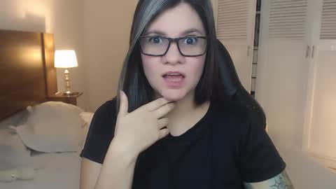 daniellerain online show from April 28, 9:29 pm