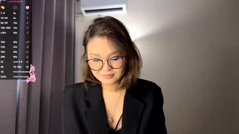 Luna  online show from December 1, 10:19 am