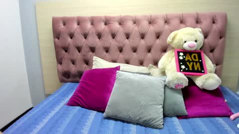 DaniiBelluci  online show from February 9, 3:53 am