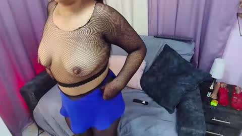 daninianderson online show from October 4, 5:46 am