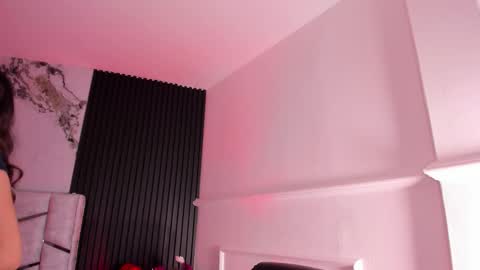 Dani Phonenix online show from March 12, 11:35 am