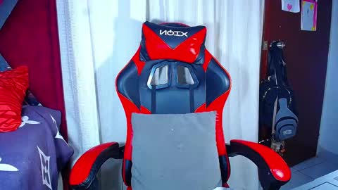 danisabrownn online show from January 11, 6:35 pm