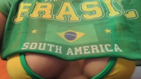 Pau online show from April 14, 11:27 pm