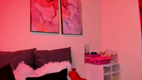 Danna Lovs online show from January 7, 2:08 pm