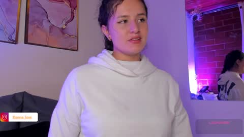 Danna Lovs online show from January 23, 2:17 pm