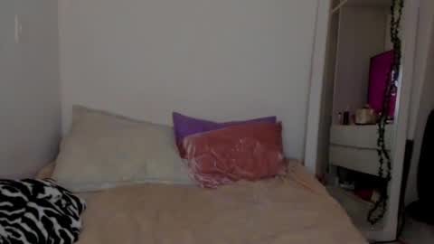 Danna Rhodes online show from July 13, 10:49 am