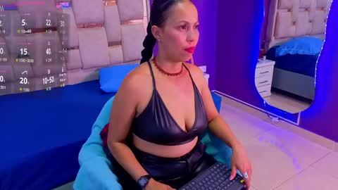 danna_velvett online show from April 21, 3:13 am