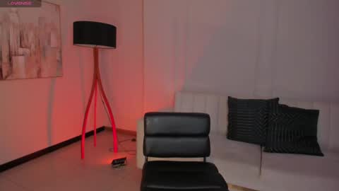 Danna Cruz  online show from February 24, 7:09 pm