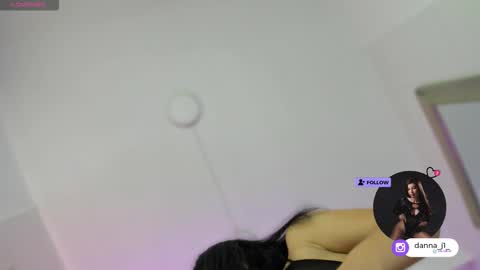 Danna online show from February 24, 7:34 pm