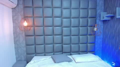 Danna online show from October 2, 11:59 am