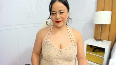 Daphne online show from February 11, 2:25 am