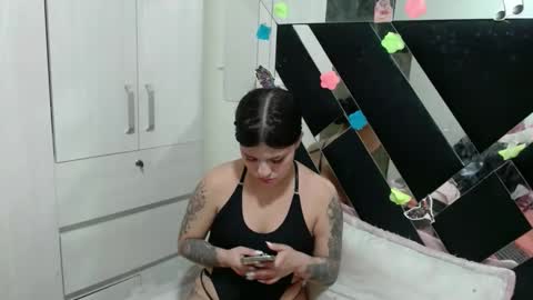 daphne877046 online show from February 15, 2:47 am