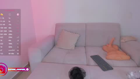 daphne_cooper1 online show from December 28, 12:26 am