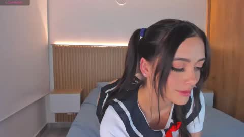 daphne_cooper1 online show from October 21, 2:04 am