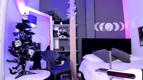  Daphne Miller  online show from December 17, 1:49 pm