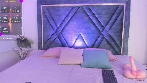 Daphne online show from February 3, 8:35 pm