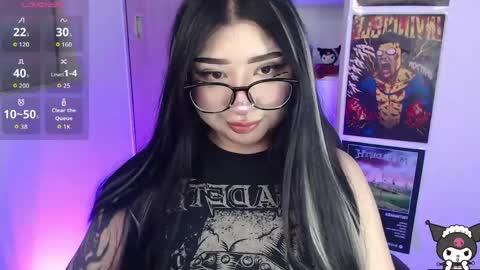 dark___doll online show from June 4, 1:11 am