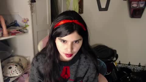 Moony online show from December 5, 5:48 am