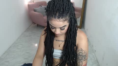 dark_flama online show from April 11, 1:22 am