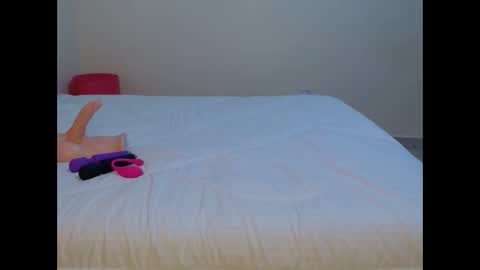 dark_qween online show from March 2, 5:12 am