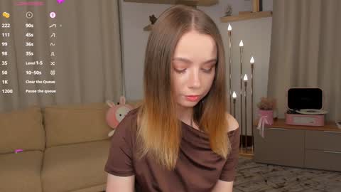 Elizabeth online show from October 16, 7:38 pm