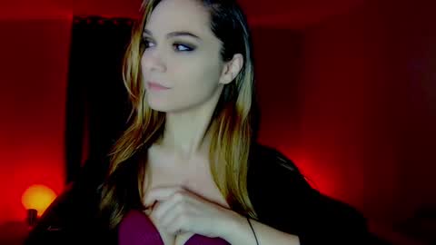 roseredgoddess online show from January 4, 3:29 am