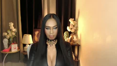 HAPPY BIRTHDAY MISTRESS MADRIANA online show from February 28, 12:32 am