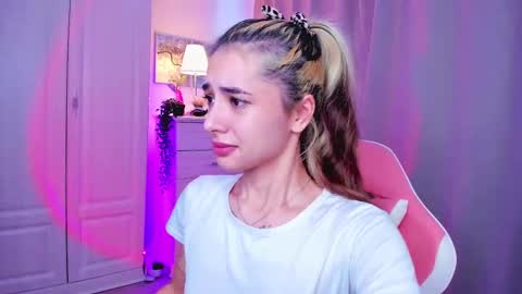 Belle online show from February 22, 5:34 am