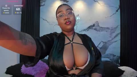  Darnell Queen online show from December 18, 4:28 am