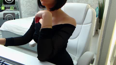 Elly online show from January 11, 12:40 pm