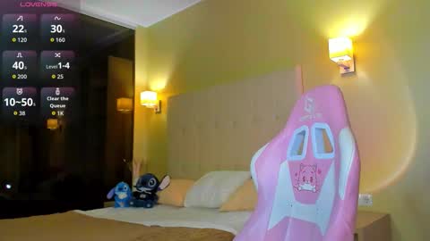 Debbie Mon Tue Fri Sun Sat GMT 3 1000am - 0400pm  online show from February 9, 6:21 pm