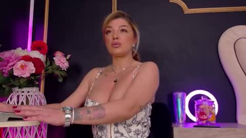 Deea online show from January 15, 8:04 pm