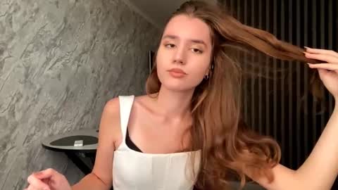 Anna online show from September 14, 3:10 pm