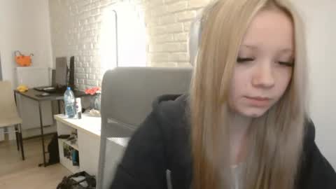 Amanda online show from June 2, 7:48 pm