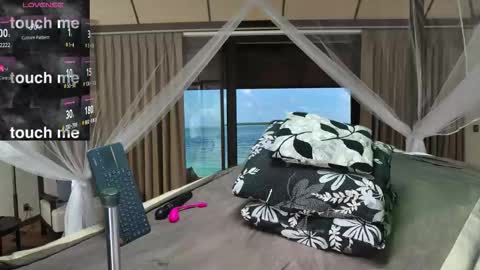 Deeply  Asian style...  Nice to meet you   thumb up me please help us. online show from September 18, 8:57 am