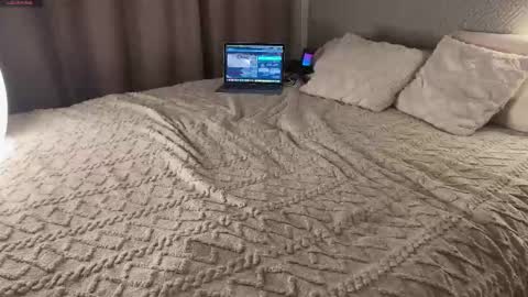 Dia online show from November 4, 4:12 pm