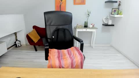 DeliciousLolly online show from September 12, 5:08 am