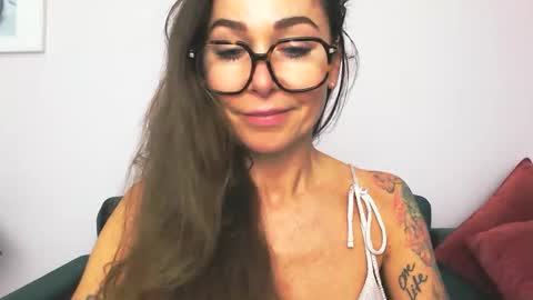 delilah_sweet online show from September 24, 3:33 pm