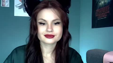 dellacrush_ online show from February 20, 11:09 am