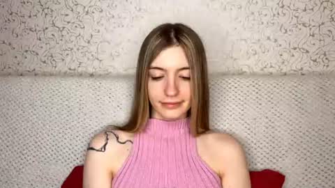 Sia online show from August 8, 7:49 am