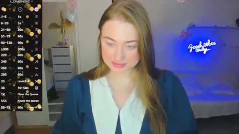 Sophie online show from February 15, 2:04 am