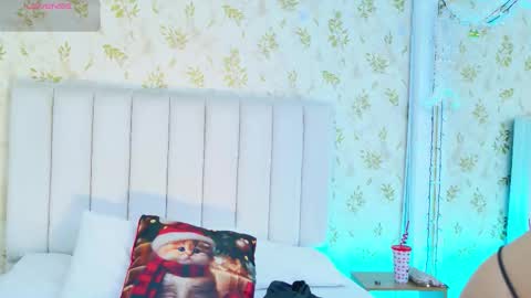 Sara Desire online show from January 7, 12:30 pm