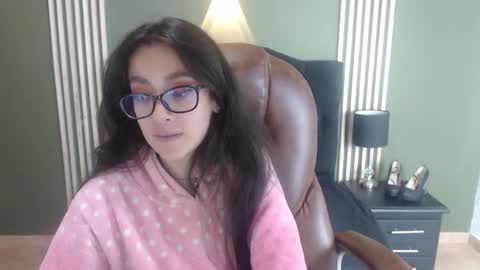 Desiring Angel online show from December 12, 9:58 pm