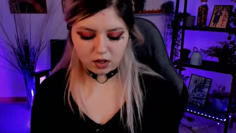 Dia online show from February 26, 2:49 pm