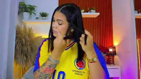 diamond_canela online show from July 4, 3:02 am