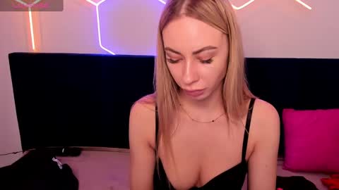 Diana  online show from February 15, 8:54 am